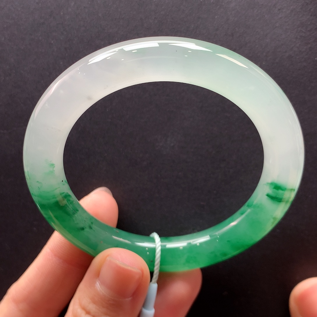 石英质玉手镯未镶嵌通****部