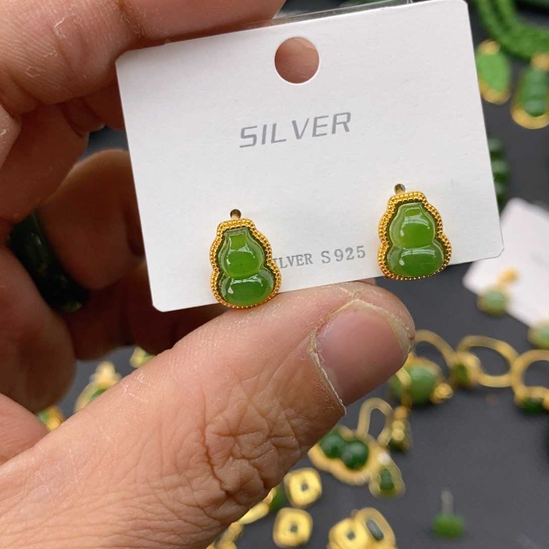 和田玉（碧玉）耳饰银S925镀金镶嵌