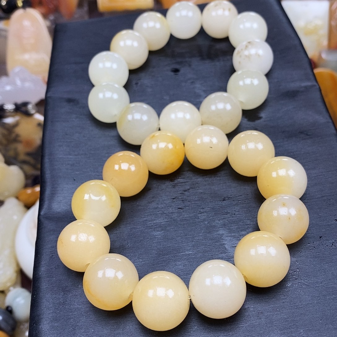 石英质玉（黄龙玉）颈饰未镶嵌