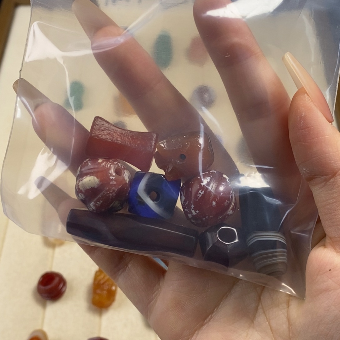 以***柒玛瑙/玉髓未镶嵌颈饰