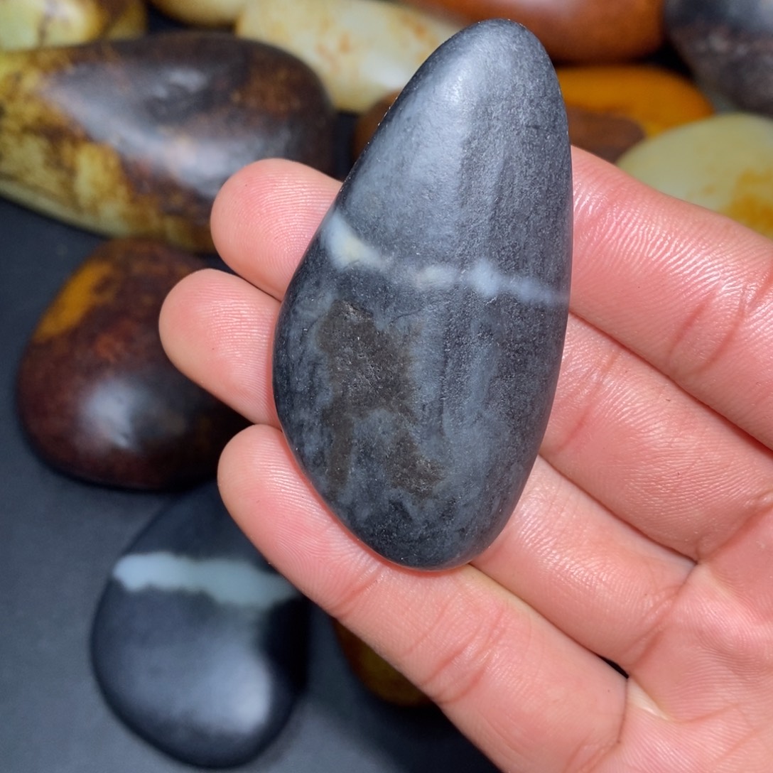 和田玉未镶嵌珠宝奇石