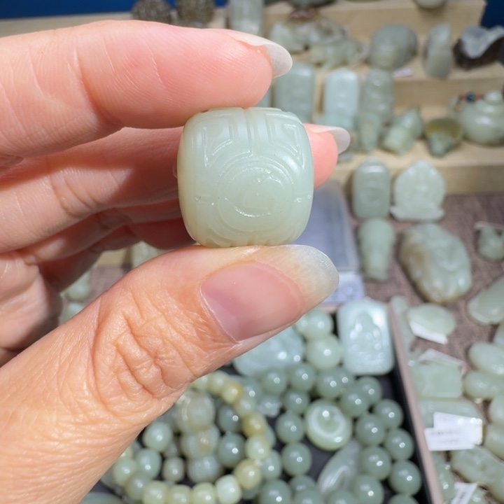 和田玉吊坠(不含链)未镶嵌