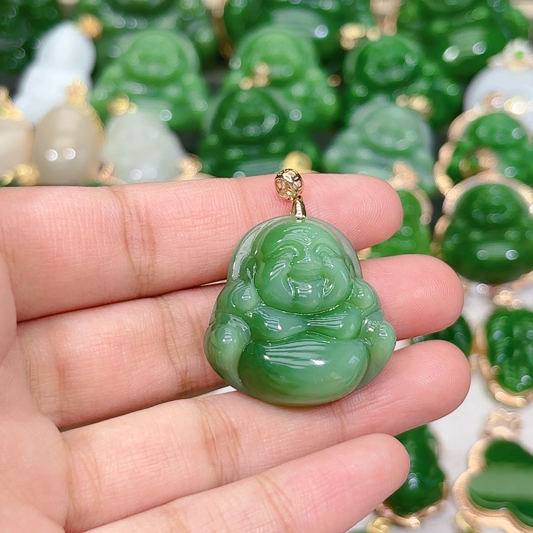 和田玉（碧玉）颈饰18K金镶嵌