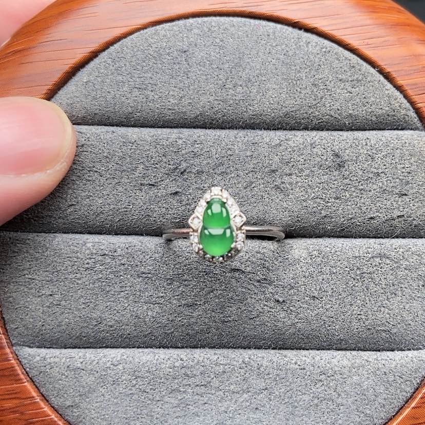 【闪购商品】翡翠戒指银S925镶嵌佳**宝兮兮