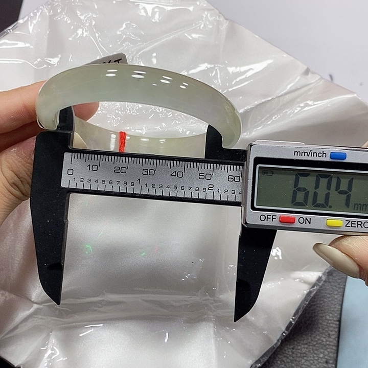 翡翠手镯未镶嵌141