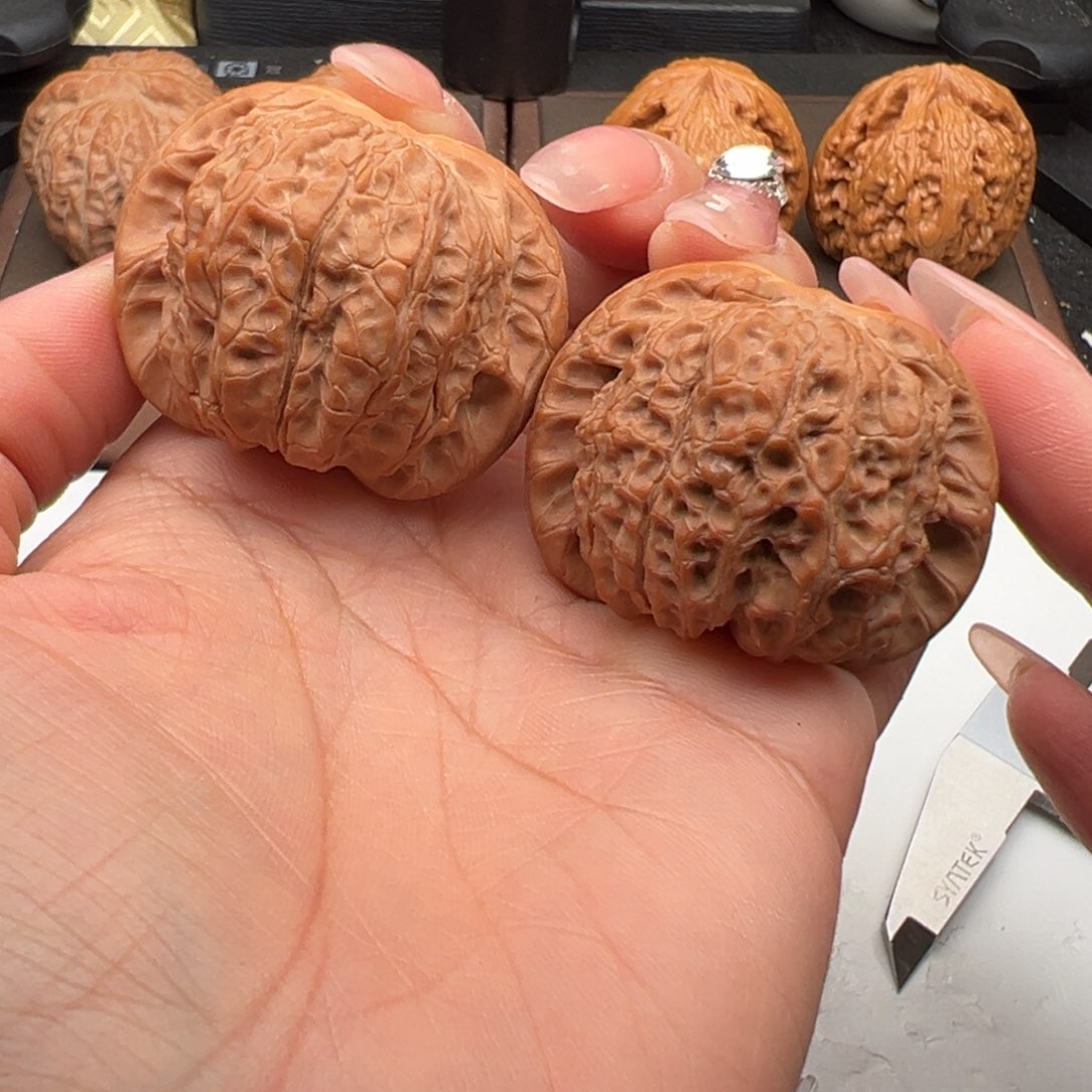 文玩核桃把件血麒麟42