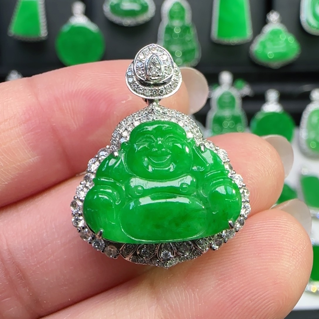 翡翠18K金镶嵌颈饰吊坠