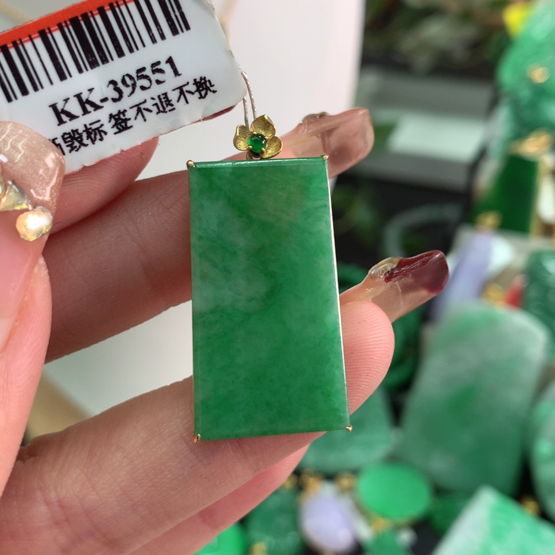 翡翠吊坠(不含链)18K金镶嵌