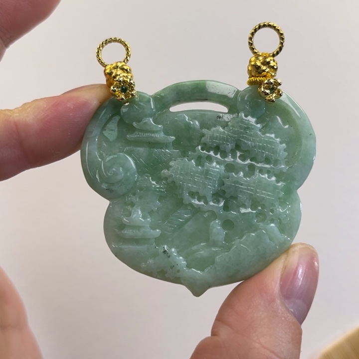 翡翠吊坠(赠链)未镶嵌代编织