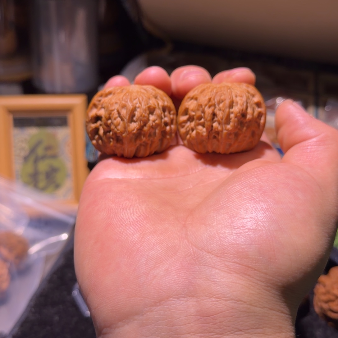 哈***哟吊坠文玩核桃42全品磨盘25090508