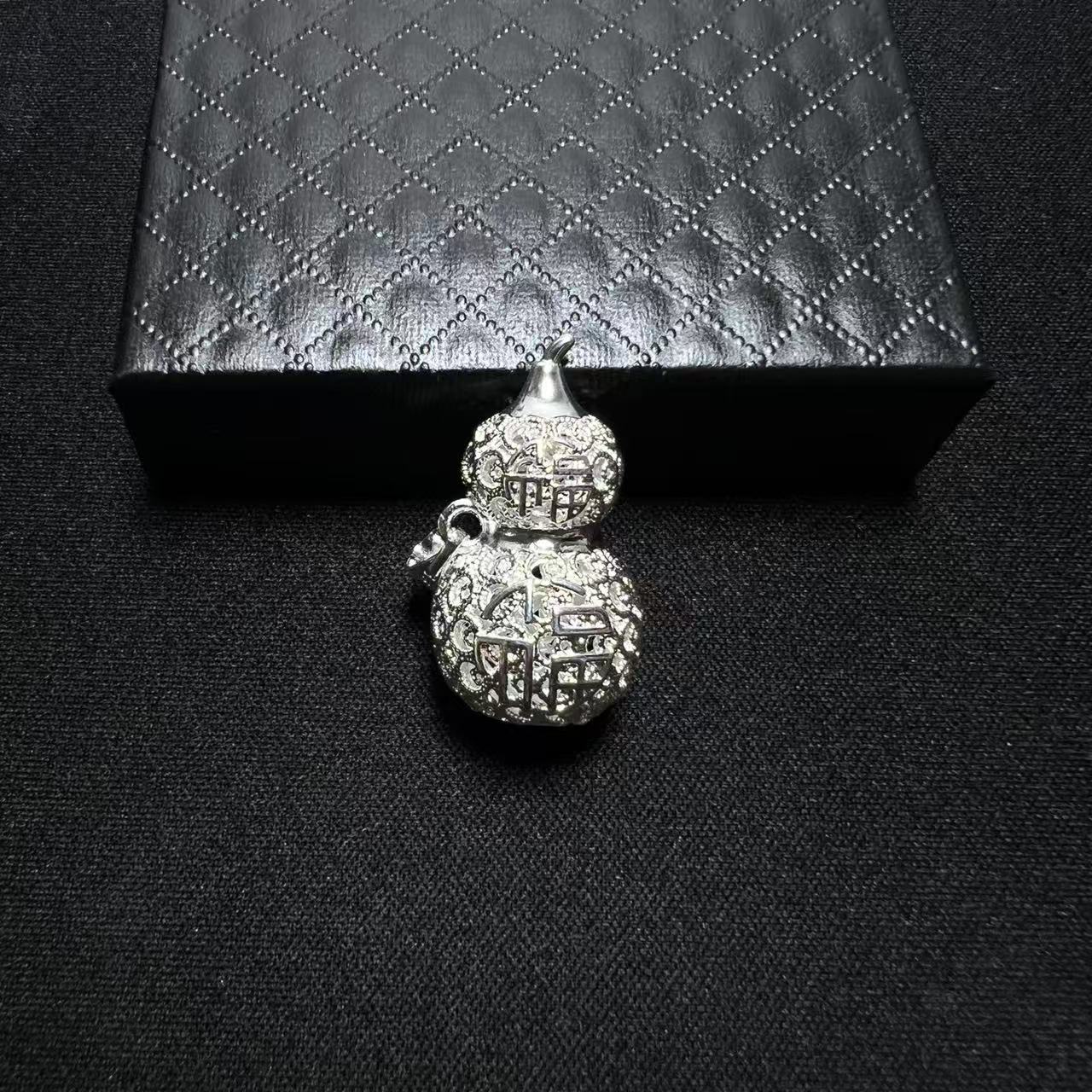 饰饰顺利 镂空葫芦吊坠 （无礼盒）-SSSX0023银色工艺制品