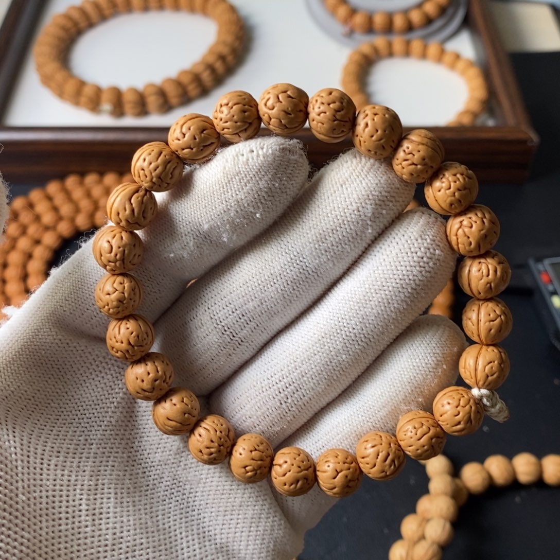 ，***，磊落出品8红红火火