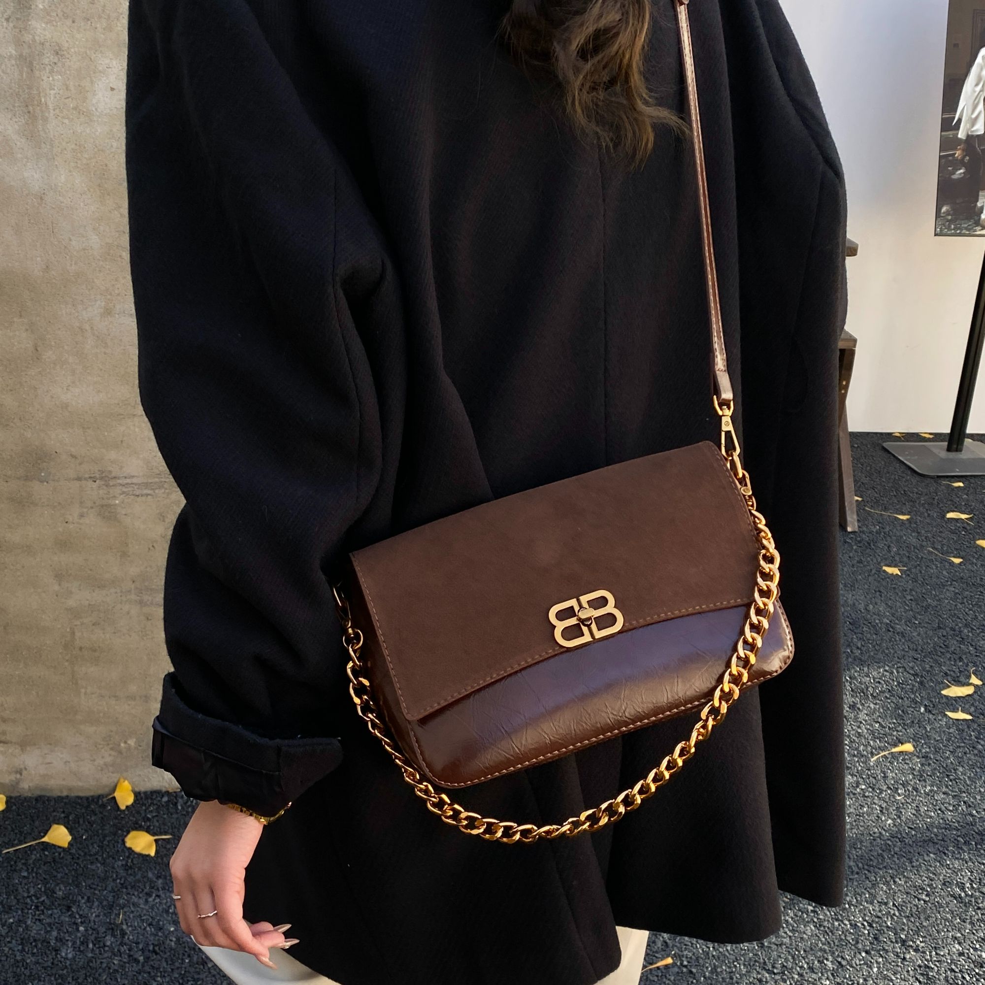 时尚复古磨砂包包2025新款秋冬季百搭斜挎包高级感链条单肩小方包