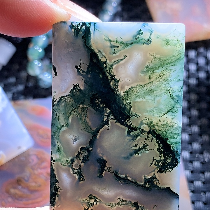 玛瑙/玉髓颈饰未镶嵌?