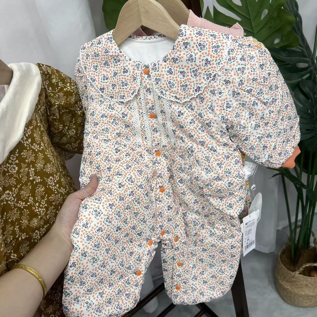 咘咘蒙恩秋冬加棉外出款女童长爬哈衣可爱风单排扣女宝小碎花满印