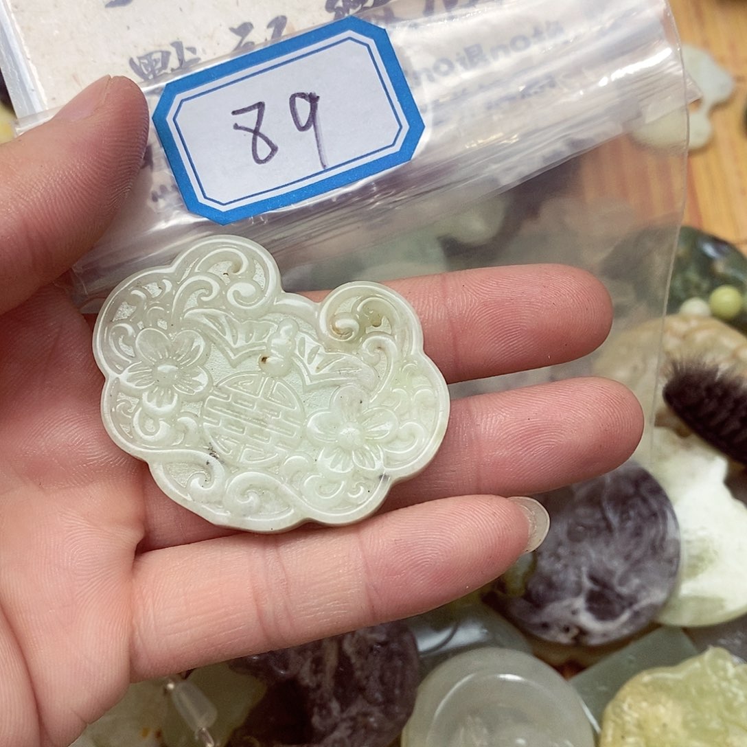 蛇纹石玉未镶嵌吊坠(不含链)89