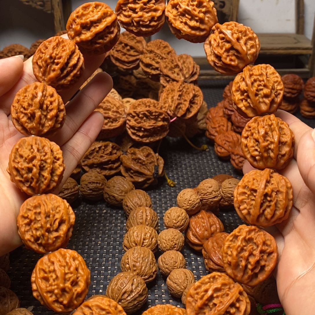 东***哥手串文玩核桃粗筋麻花八棱手持