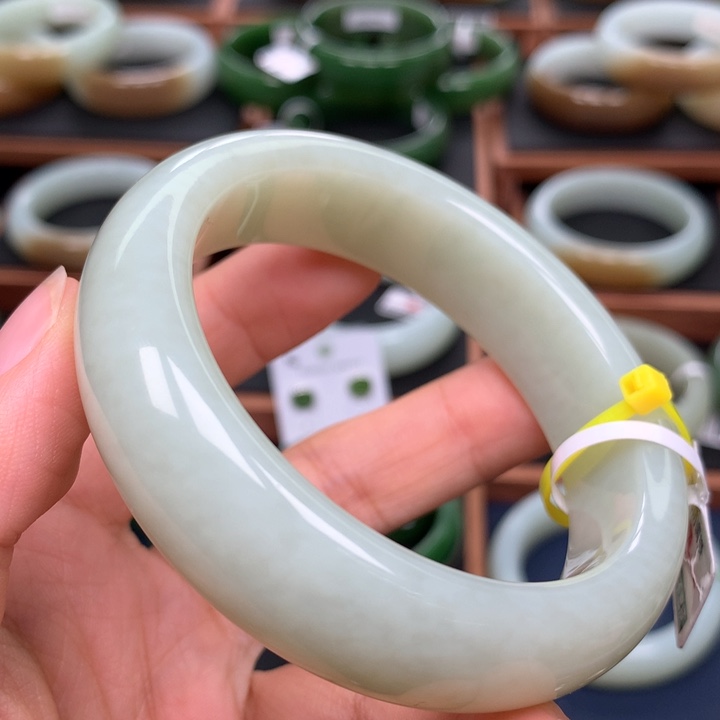 和田玉手镯未镶嵌58