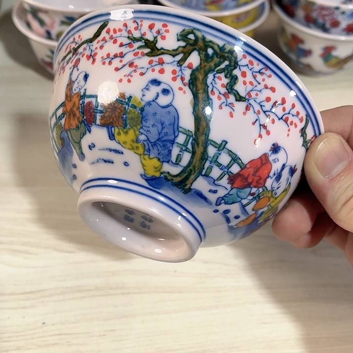 瓷片/////////直径12.5厘米。