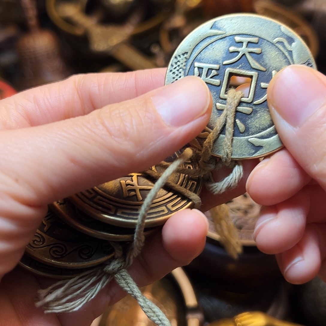 精美铜器工艺品等