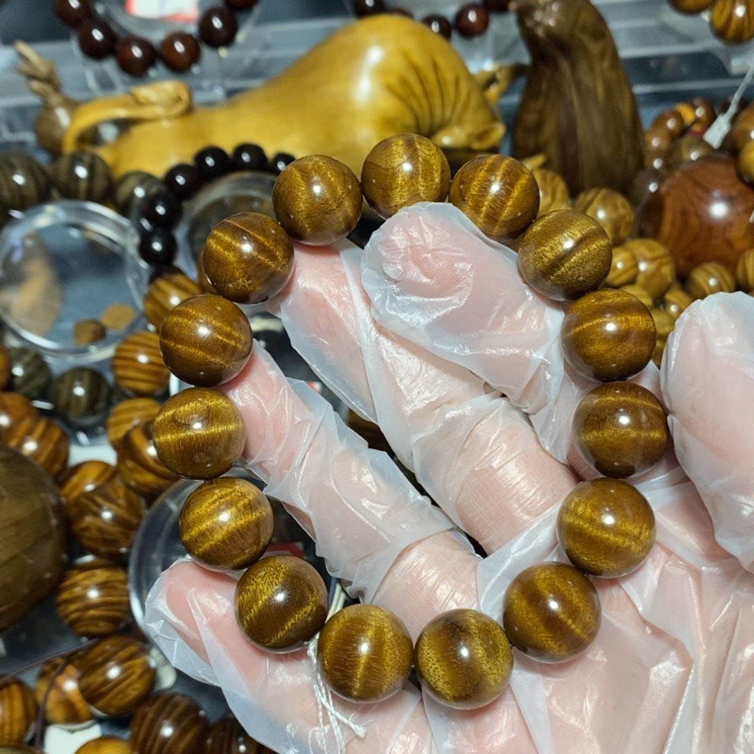 金丝楠木雕工艺品15