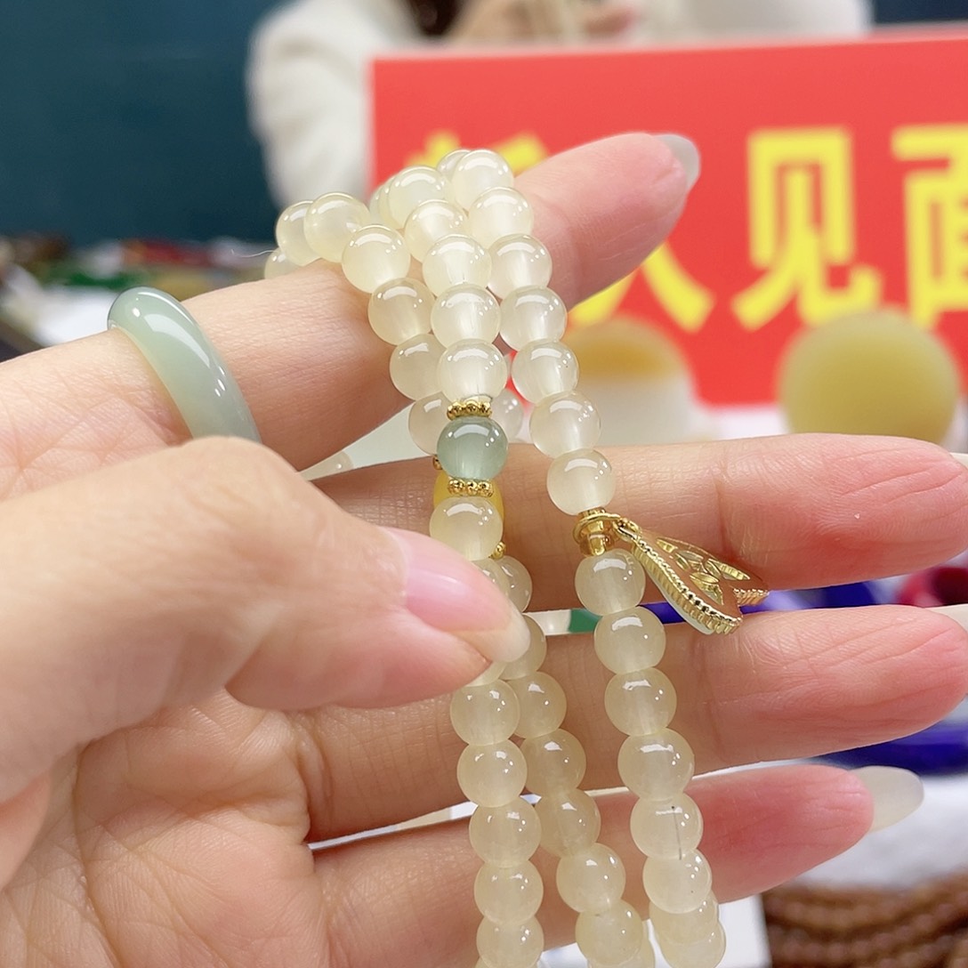 玛瑙/玉髓颈饰未镶嵌