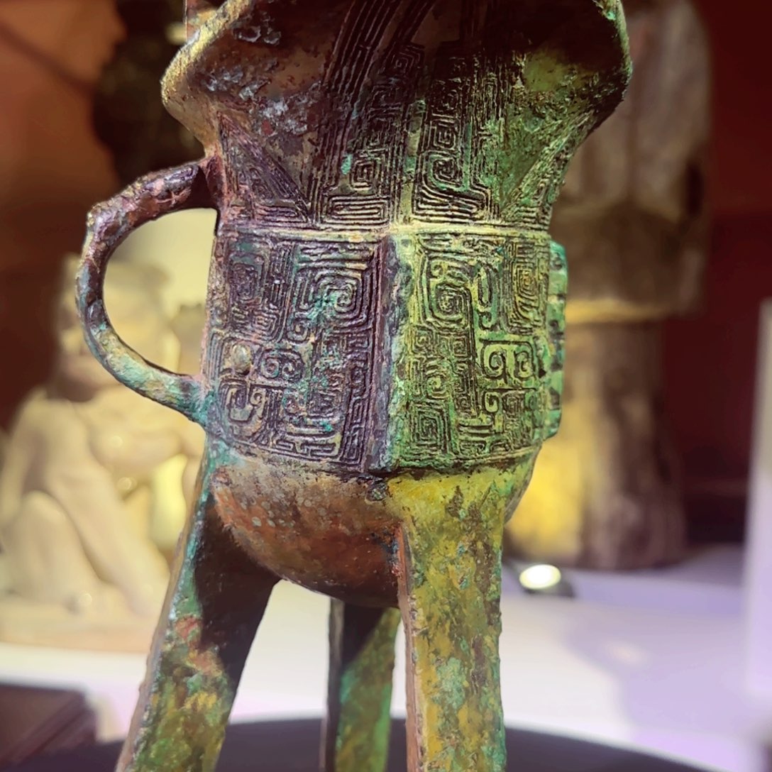 史*师古铜鼎兽面纹收藏品