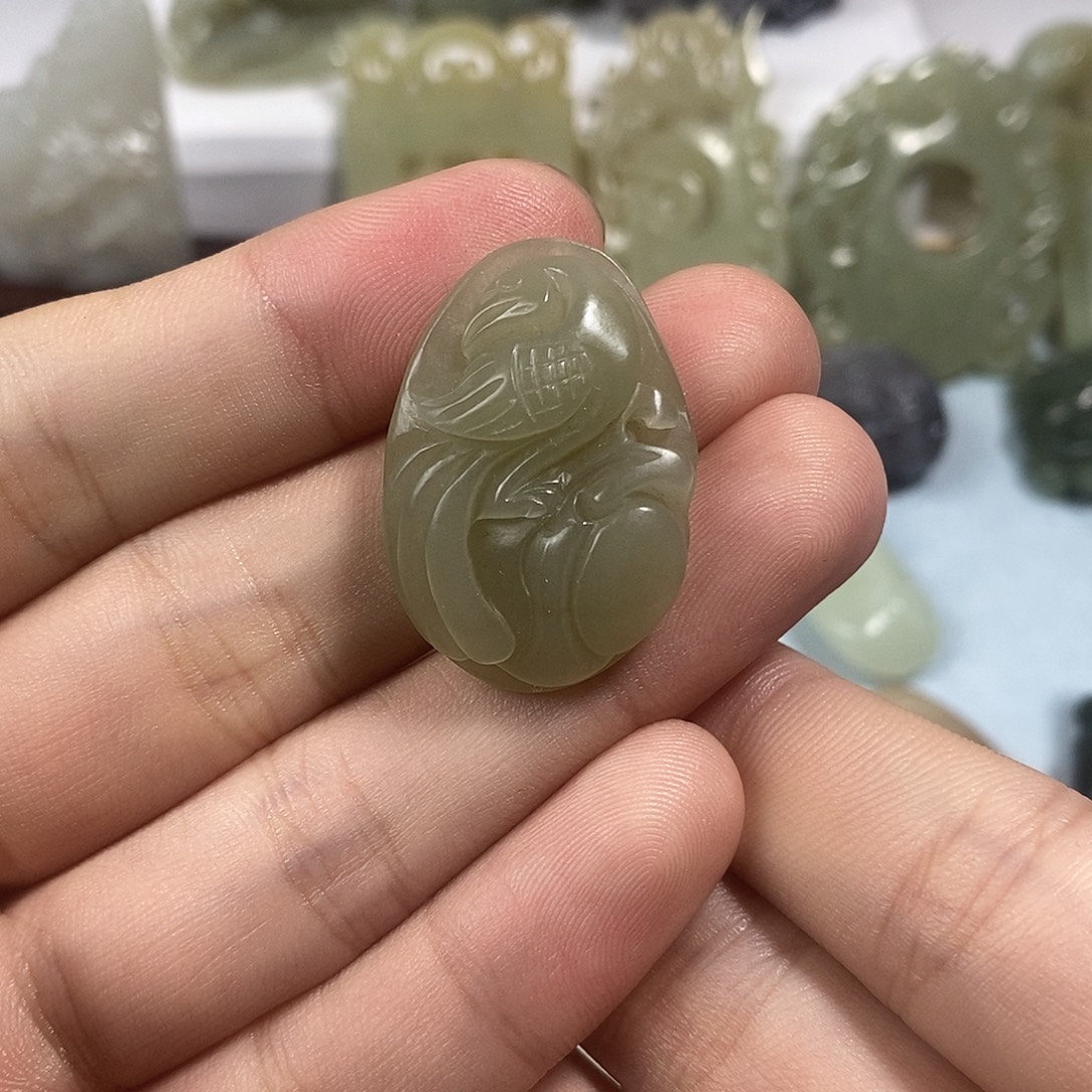 和田玉未镶嵌挂件