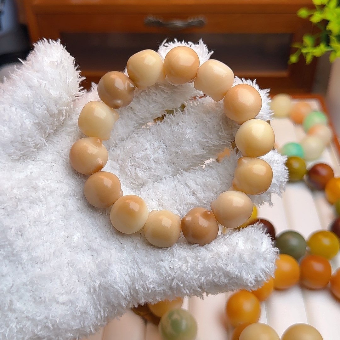 吊坠菩提根/象牙果猫猫头 瑕疵