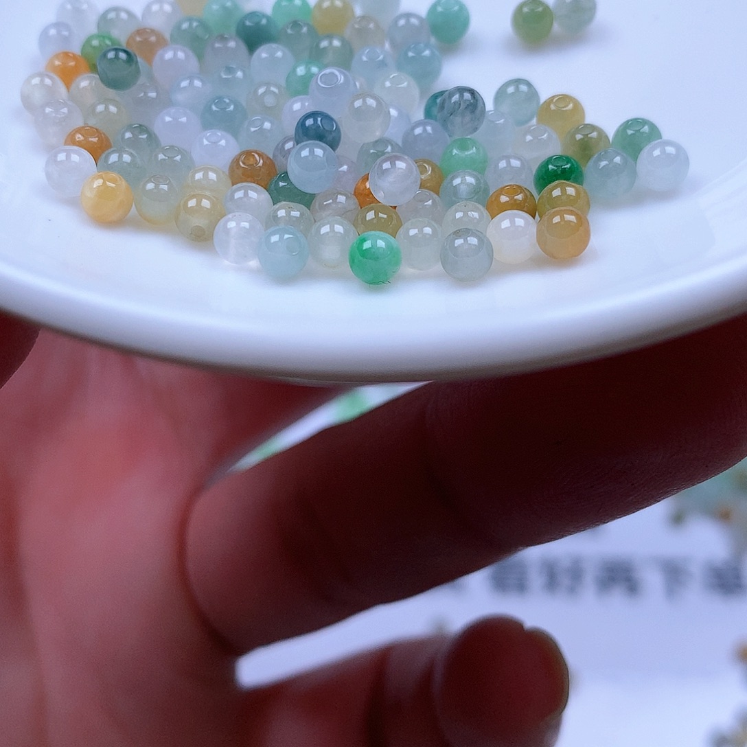 翡翠散珠翡翠翡翠卡3.5。100颗60元