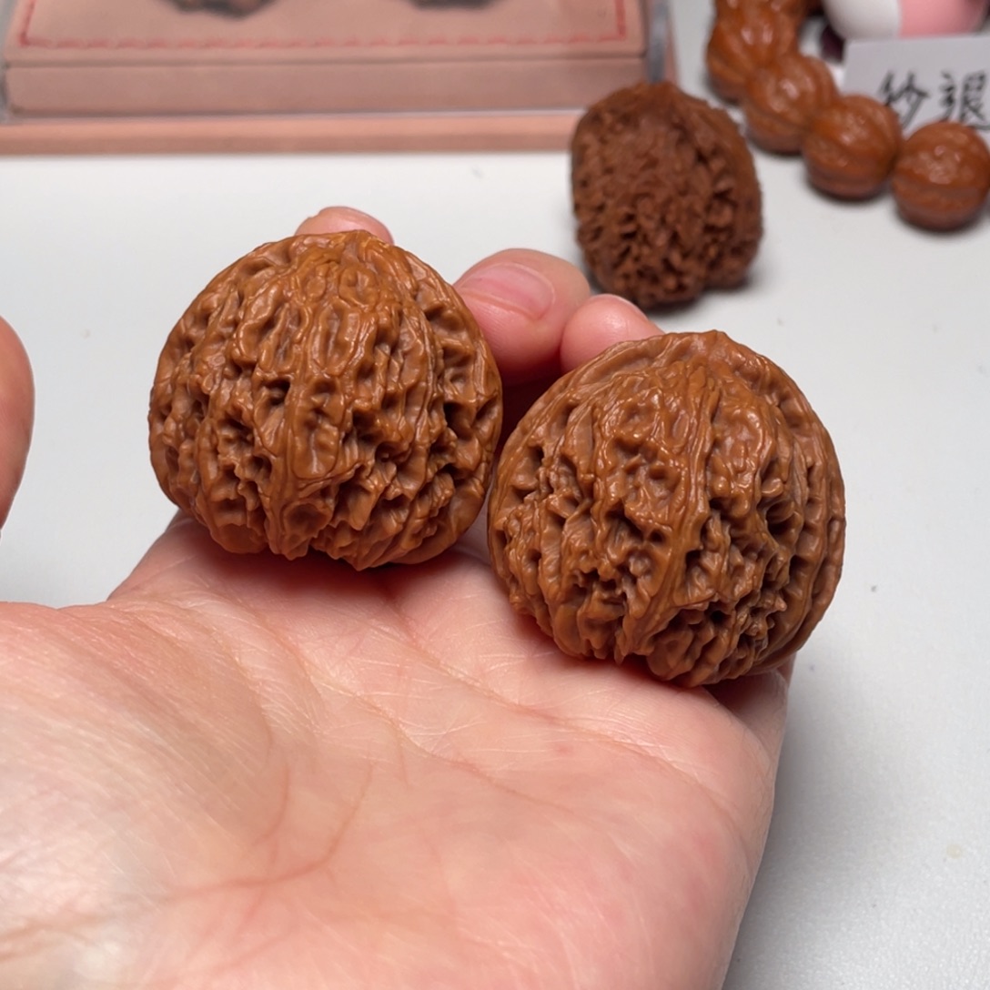 ****文玩核桃吊坠团子疆