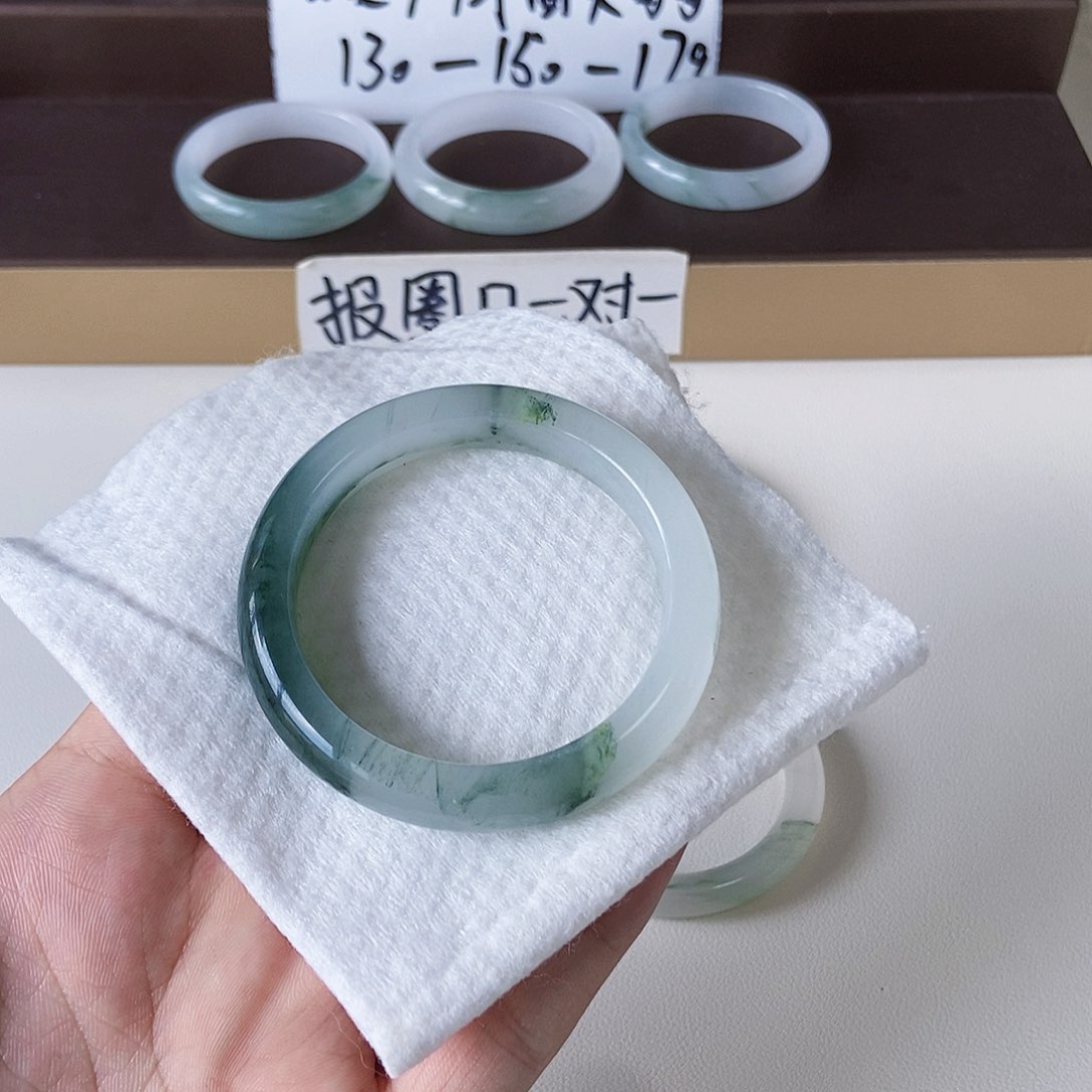 柔***许石英质玉手镯合金