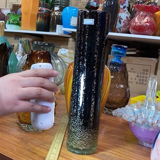 琉璃花瓶高35厘米口径7厘米