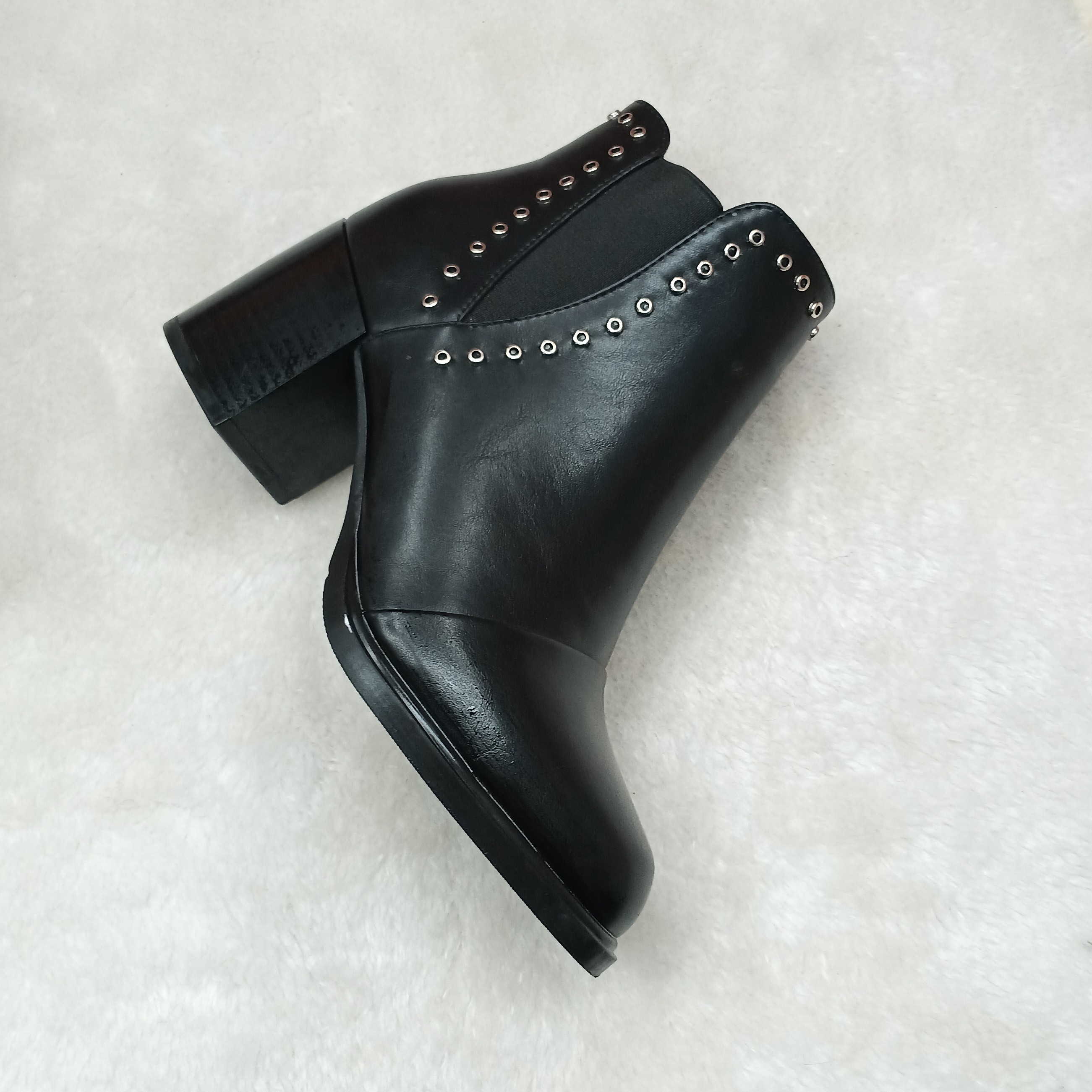 时尚高端百搭女鞋单鞋时装靴短靴630802