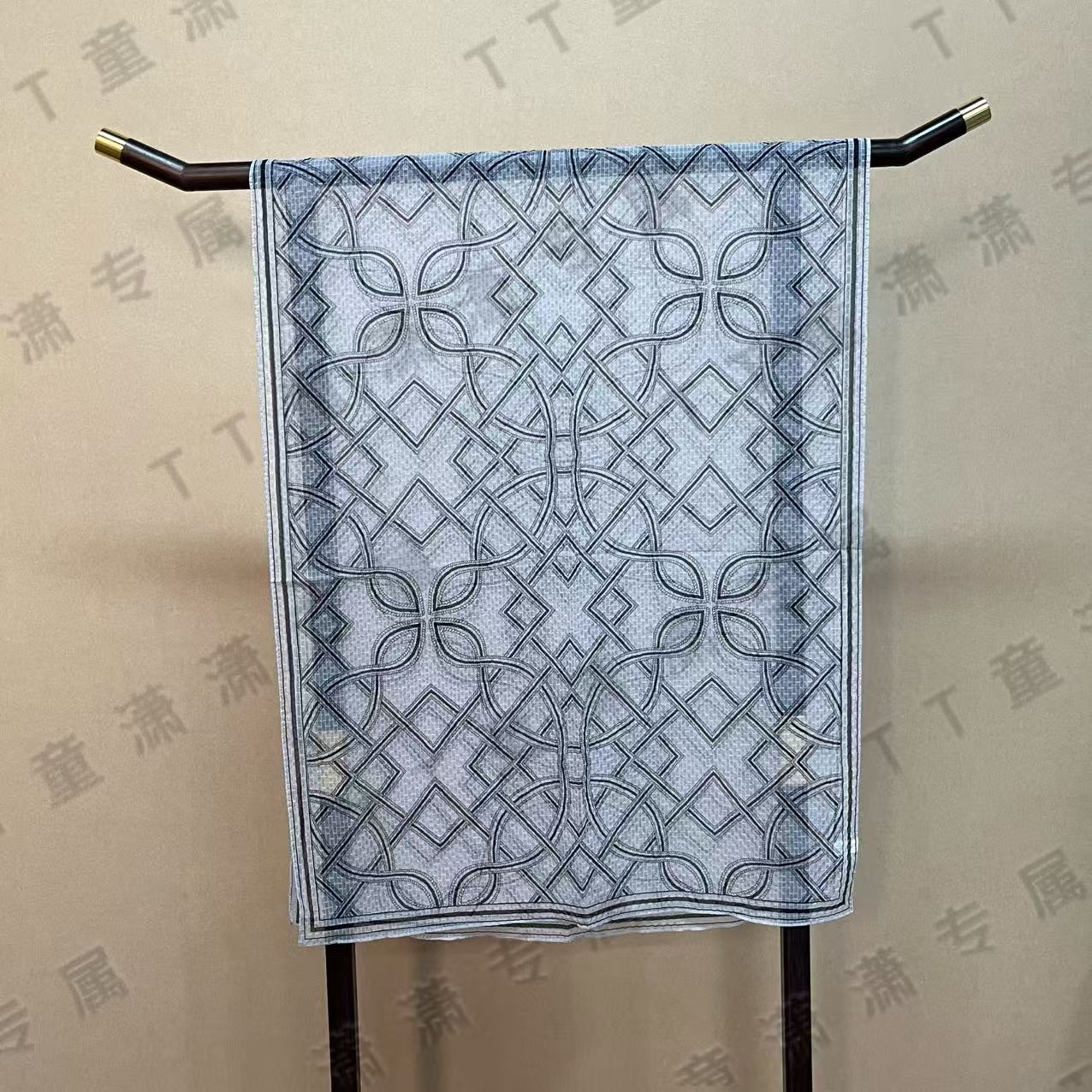 （如意窗花格）薯莨珍珠绉70*180左右围巾