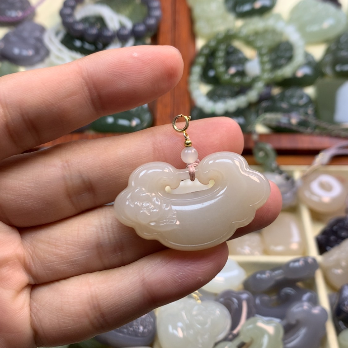 【闪购商品】和田玉颈饰未镶嵌小**?