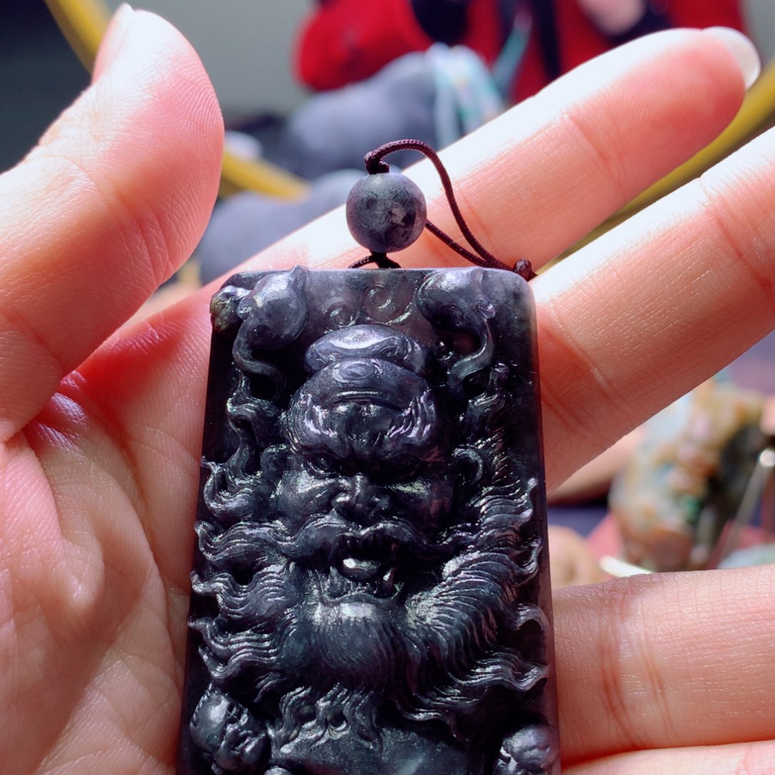 兜****定制翡翠未镶嵌翡翠