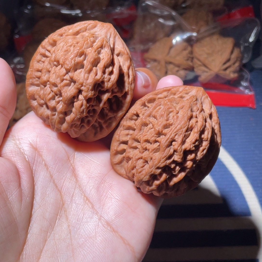 文玩核桃吊坠金公子46