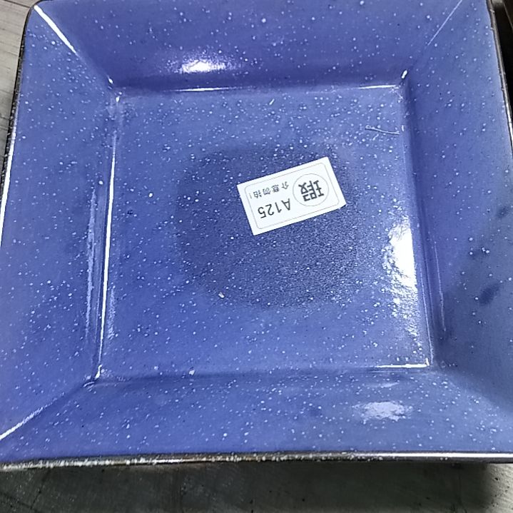 盘瓷片陶瓷杯盘壶碗都有