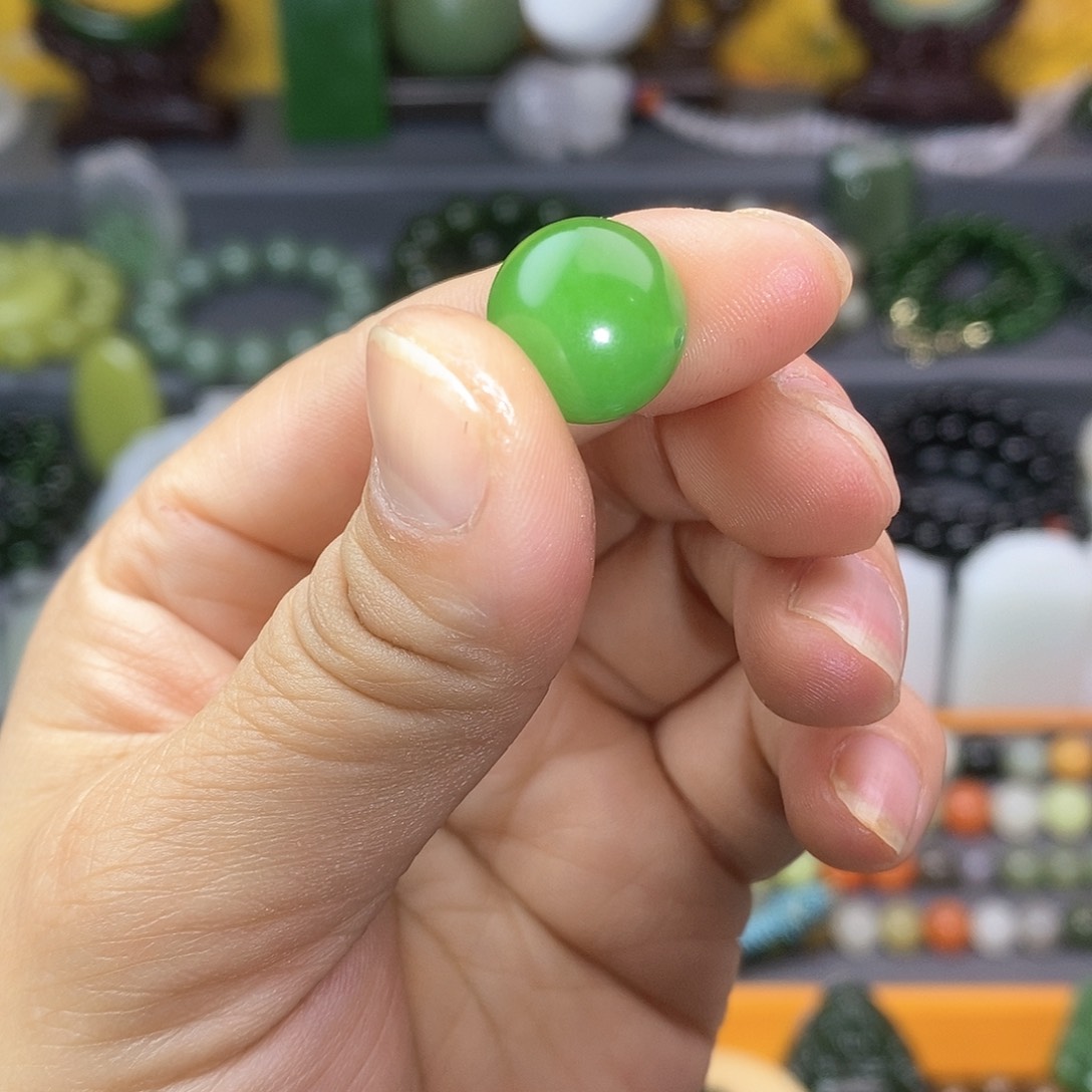 和田玉单珠未镶嵌美*家