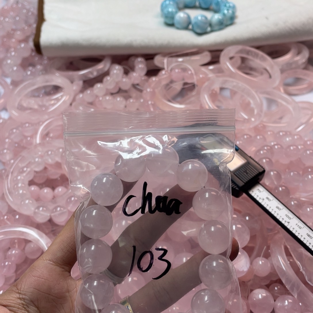 水晶天然莫粉手串未镶嵌