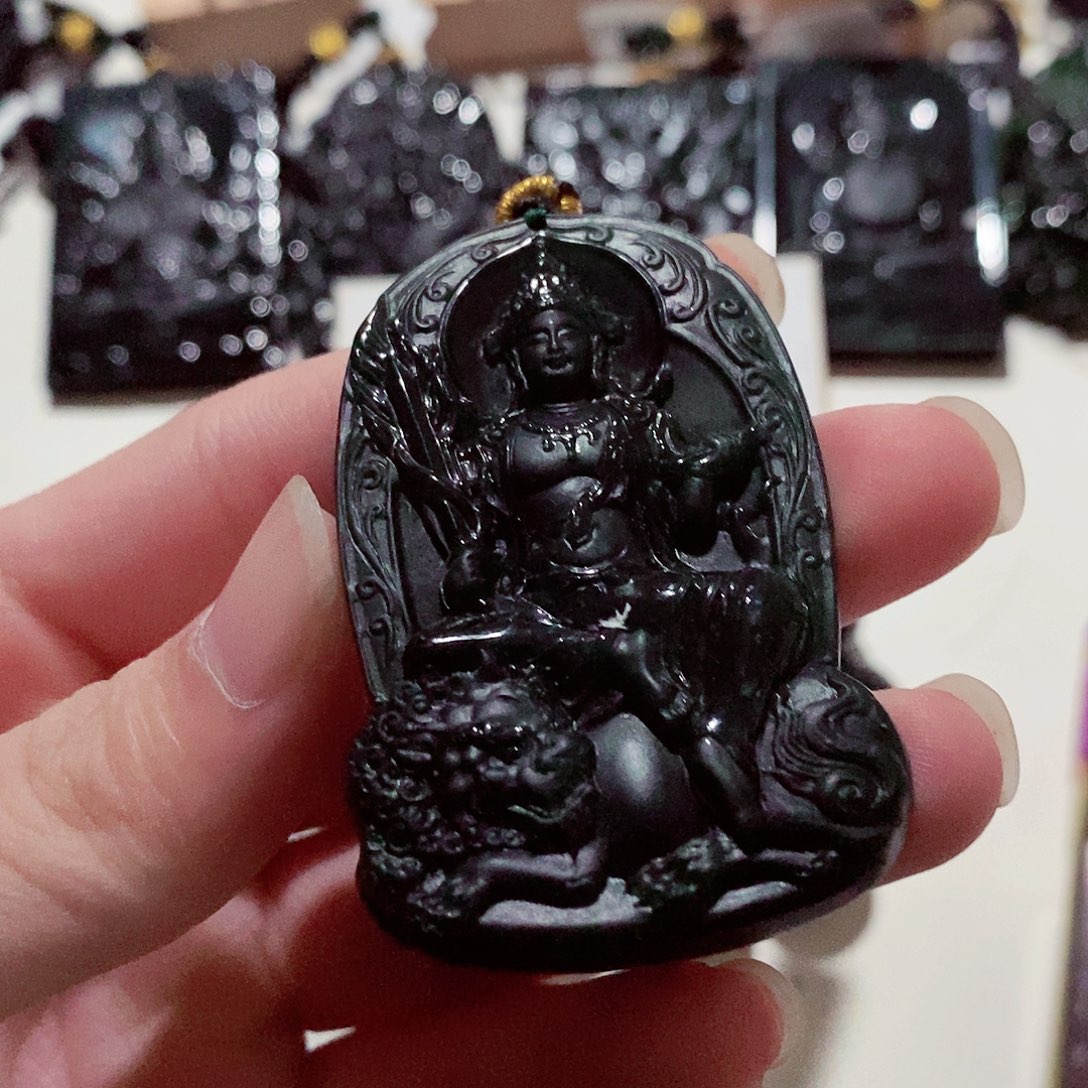 翡翠颈饰未镶嵌翡翠a