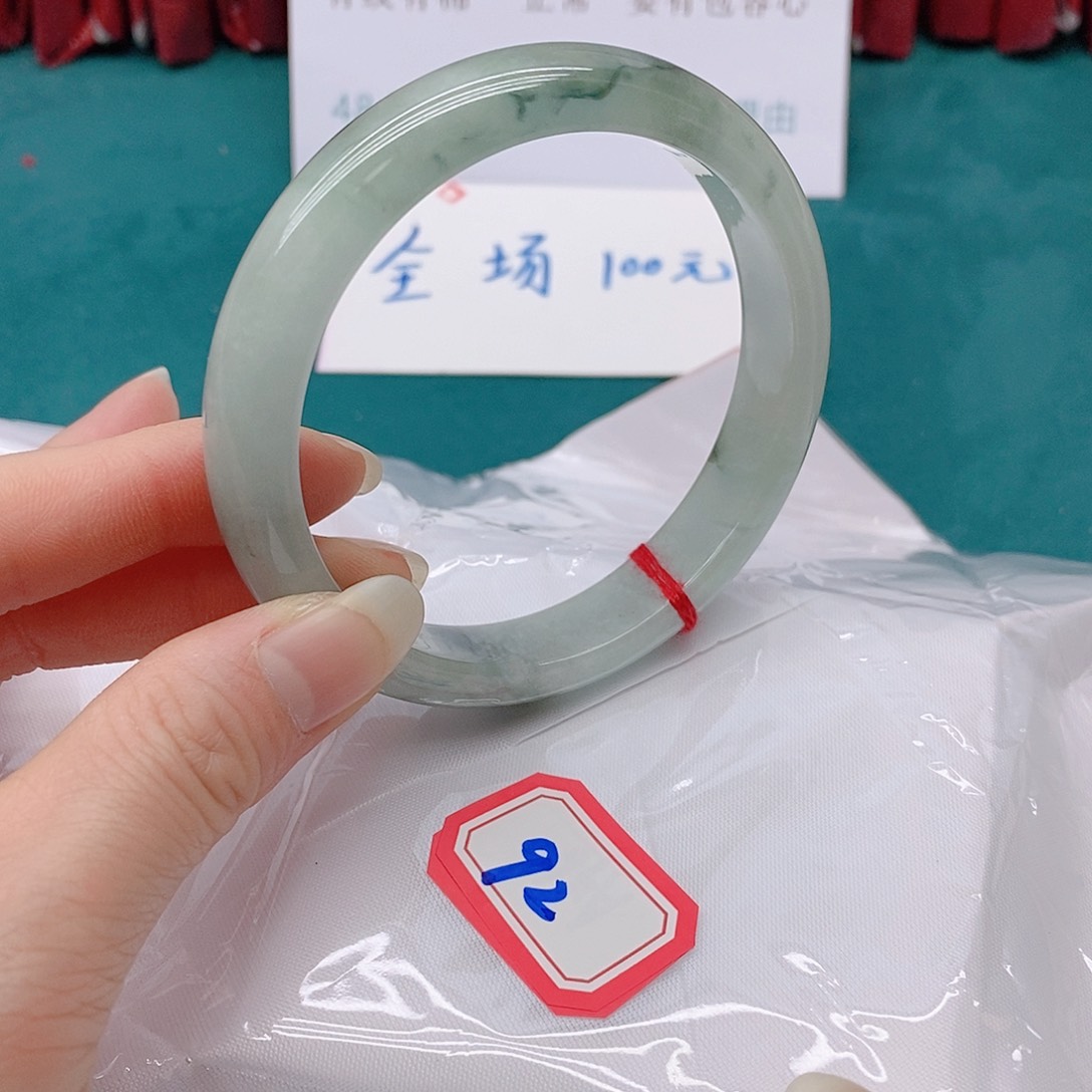 翡翠手镯未镶嵌ゞ***樂9222222222
