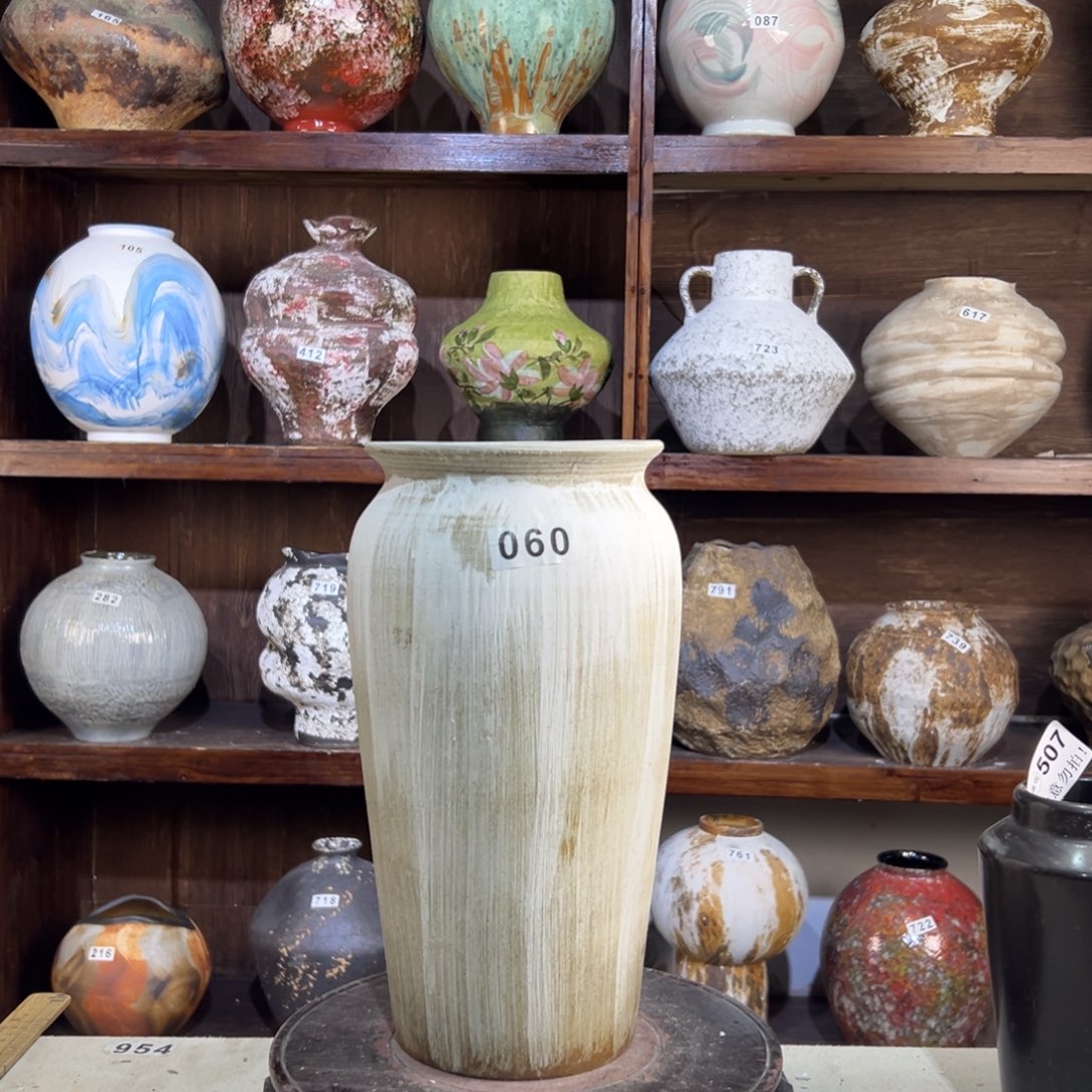 摆件60华庭街上釉的人太多啦