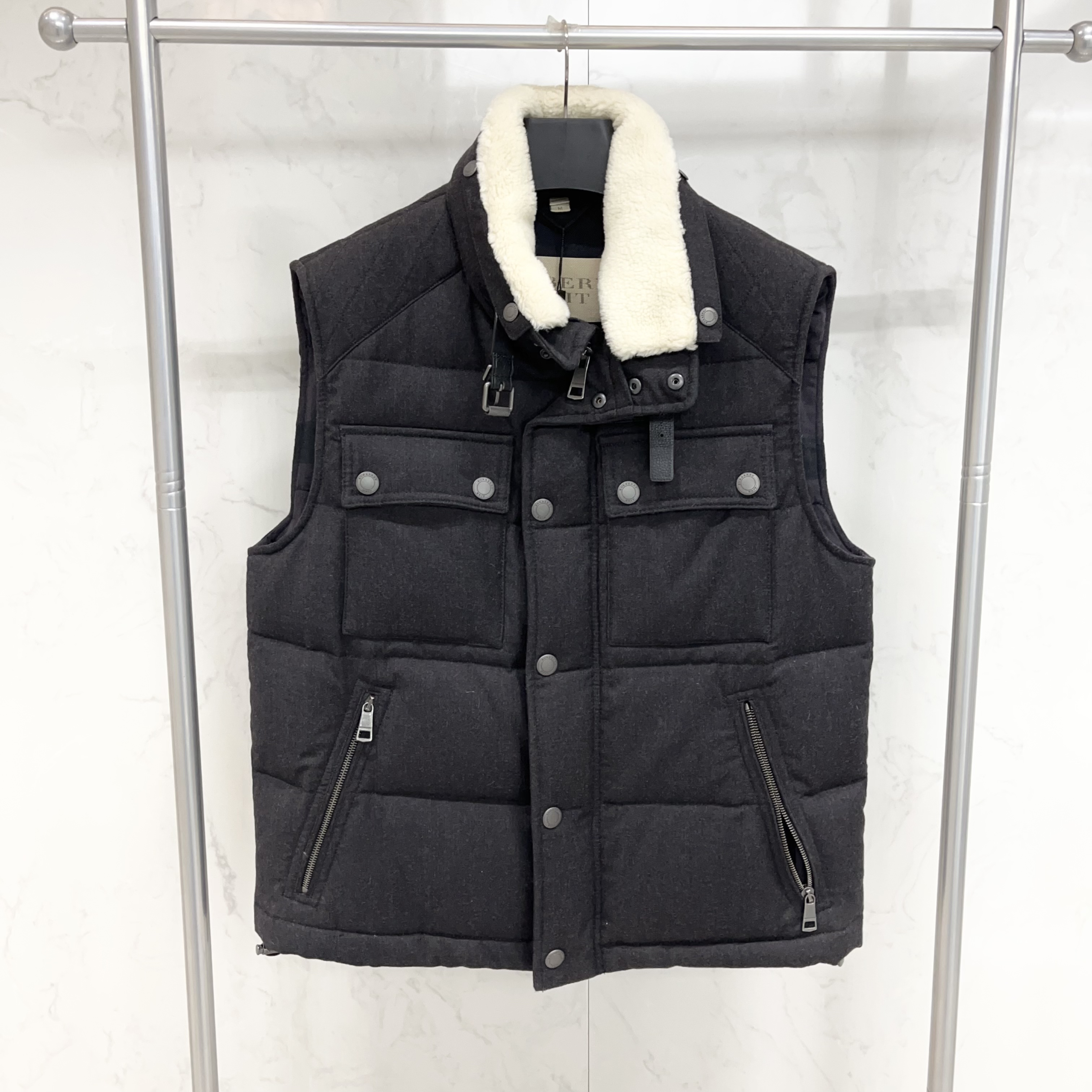 未使用 BURBERRY/博柏利 男款 羊毛羽绒马甲可拆卸领子3776136