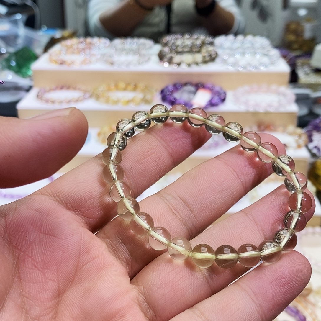 奇***典手链水晶未镶嵌东海柠檬黄水晶手串