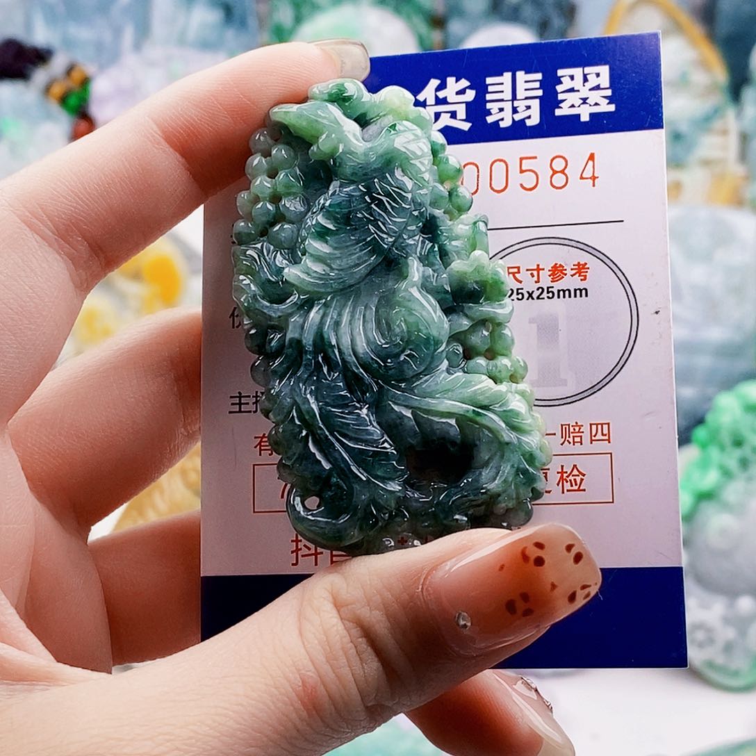 吊坠(不含链)未镶嵌翡翠