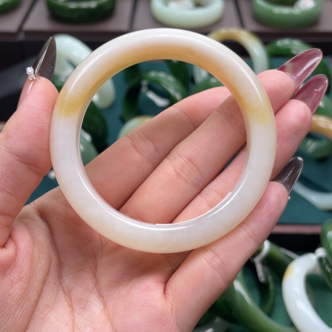 和田玉未镶嵌手镯5152