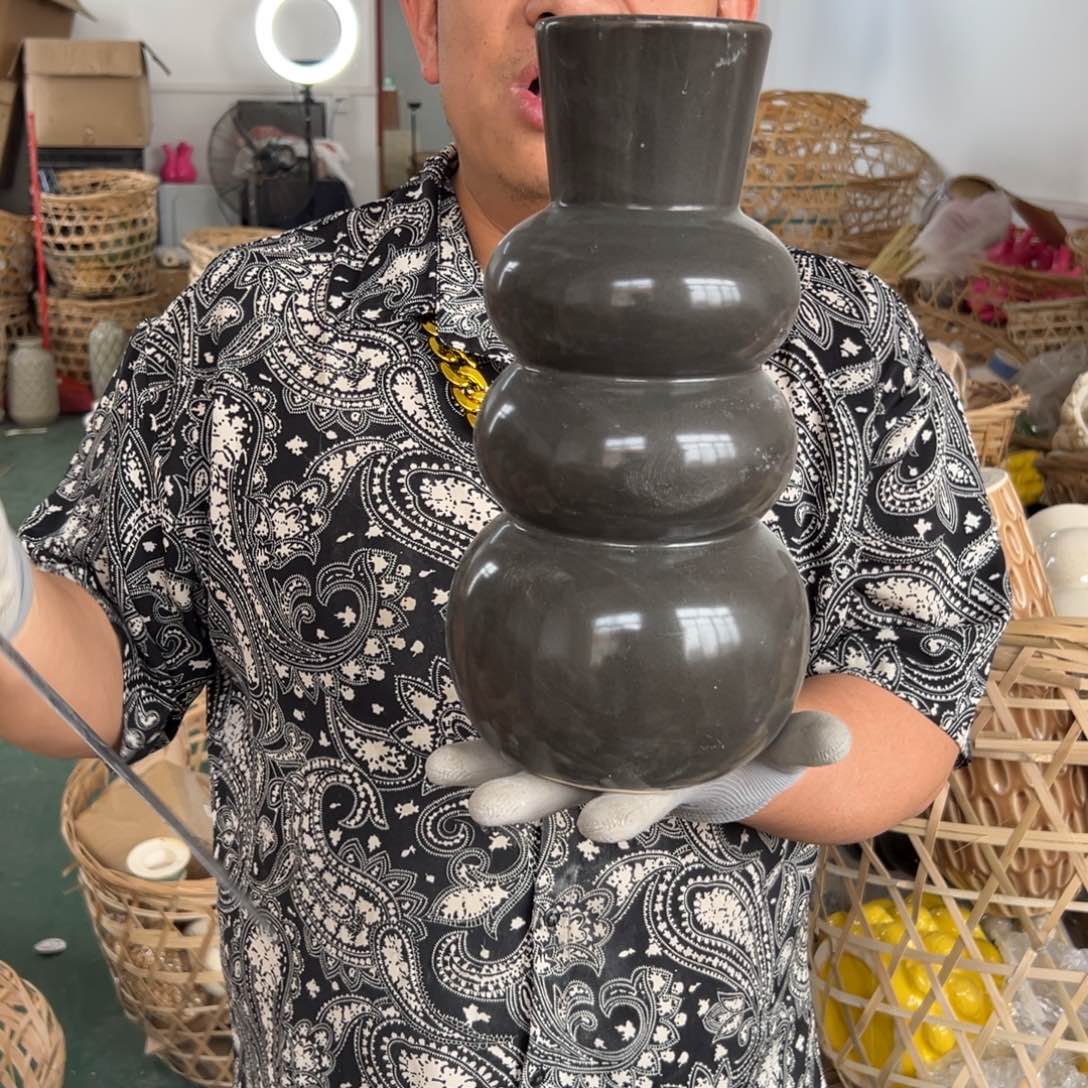 摆件78 号高中低温陶瓷瓶（部分微瑕）