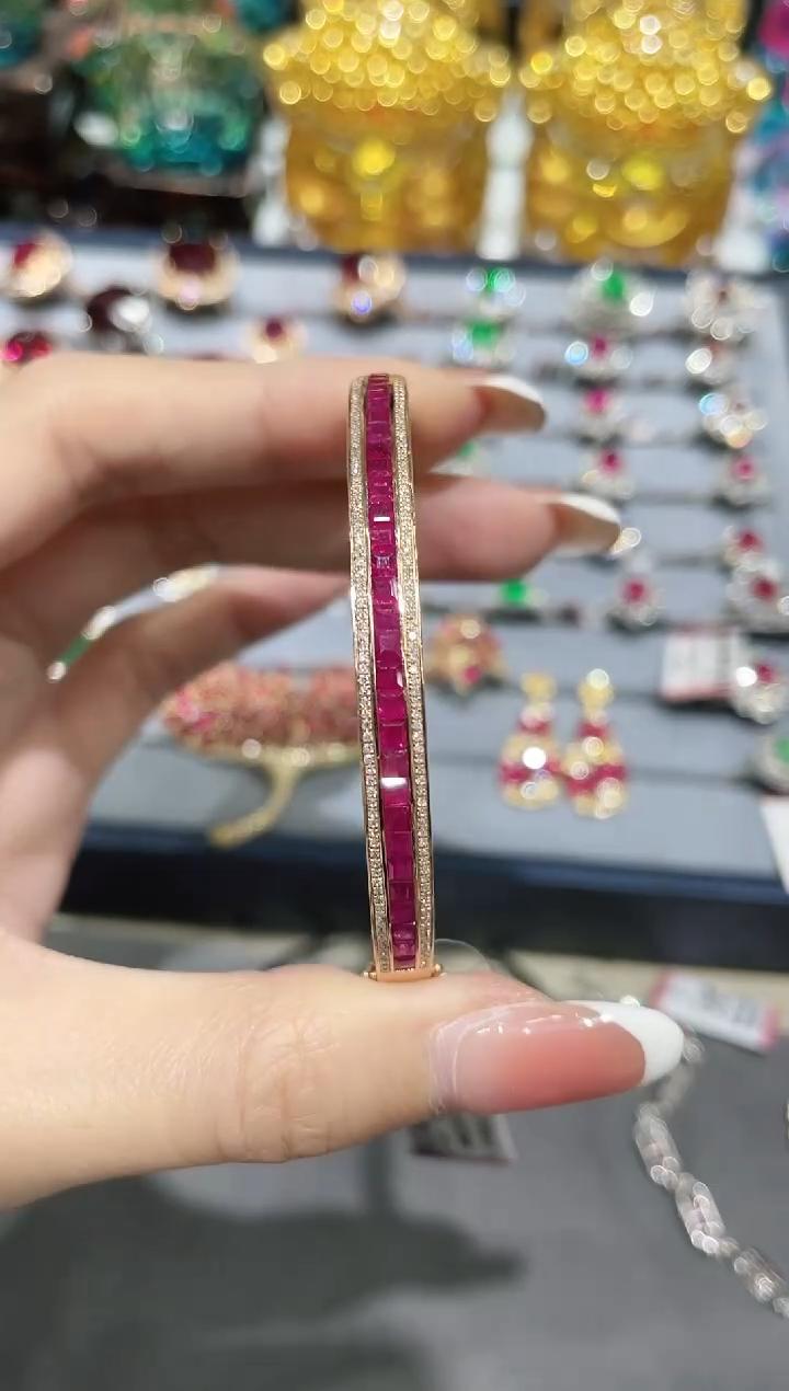 18K金镶嵌天然红宝石手镯无边镶嵌款 K玫